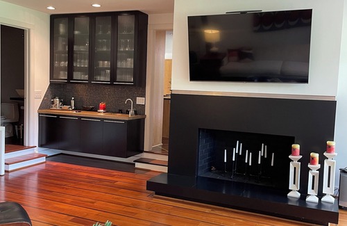 Sedgefield House | Mid-century modern ranch on Sedgefield Country Club golf course
