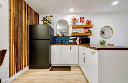 Frisco House | Mid Century Modern - The Martin Frisco Stay & Play - Hot Tub, Pool & Firepit!