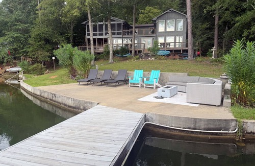 Pleasure Point House | Mid-lake spacious cottage w/amazing views, deep water, protected swimming area.
