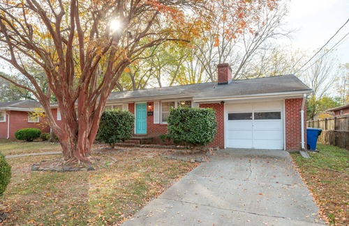 North Newport News House | Mid Peninsula - Easy access to everywhere you want to be!