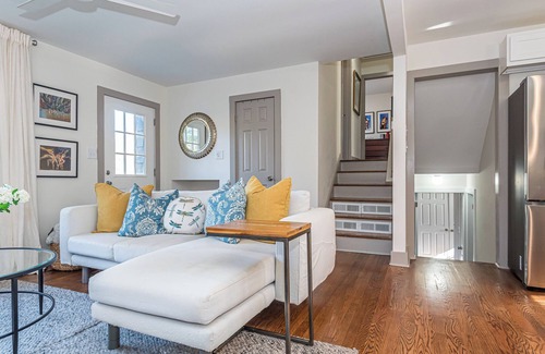 Durham House | Mid-Term Rental – Beautiful 4-Bedroom Haven in Great Durham Location