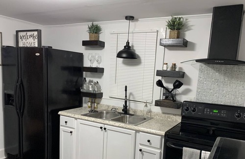 Concord House | Mid-Term Rental - Best Value, Entire Home only 4 mikes from Atrium Health