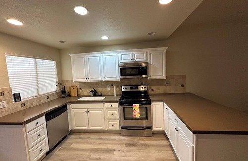 Booker T. Washington Condo | Mid Term Rental -Hidden Gem 2 bedroom, 2 bath in Central Phoenix