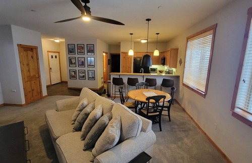 Truckee Condo | Mid term rental on ground floor 2 bedroom garden unit in resort like community.