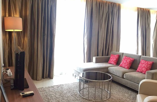 Pekeliling Apartment | Midas Suite @ Regalia Residences by Márgaux