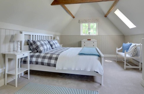 Leigh House | Middle Barn in the beautiful Tonbridge
