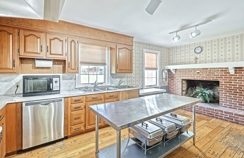 Fairfield House | MIDDLE CREEK MANOR 12 BEDS & 13 BATHS