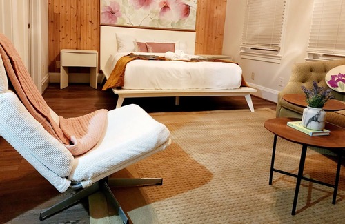Lakeview Cottage | Middleburg Cottage Near Salamander Resort Spa