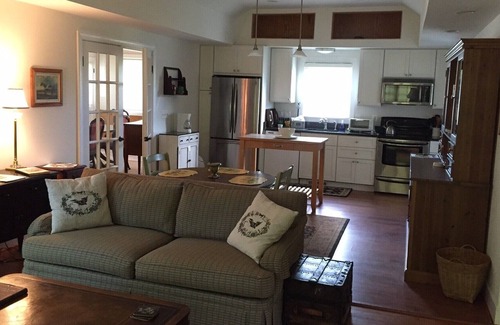 The Plains House | Middleburg~The Plains High speed Internet! 1 level w back deck, Mountain View!