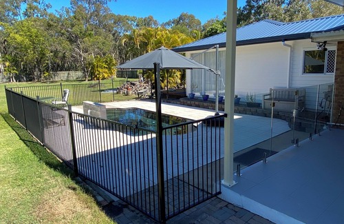 Urangan House | Midnight Splash In Urangan - Pet friendly