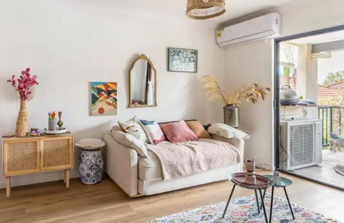 East Brisbane Apartment | Midnights in Morocco