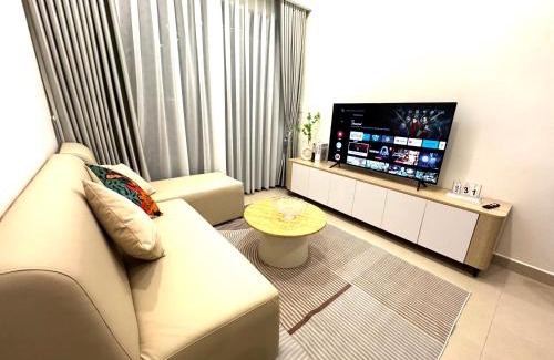 Thu Dau Mot Apartment | Midori Park The Glory, 2PN Cao Tầng 23, View hồ bơi
