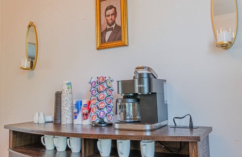 Columbus Apartment | MidTown Flats Suite C2