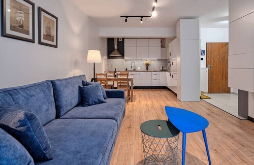 Piecki-Migowo Apartment | Migowo Apt w/Parking, Balcony - by Rentujemy