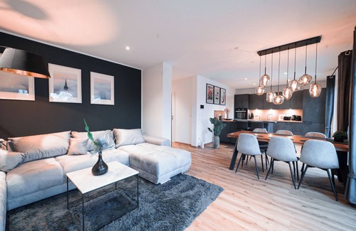 Leipheim Apartment | Mihalca® | Panorama Suite Bibertal