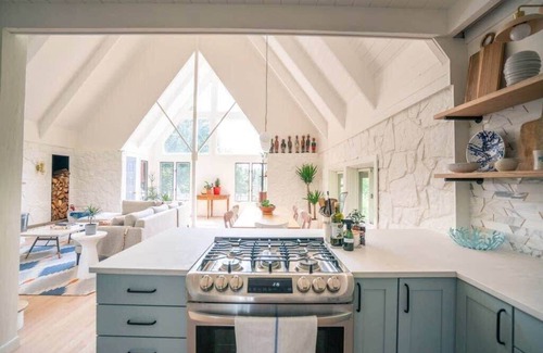 Red Hook House | Milan Hill A-Frame - Heated Pool near Rhinebeck
