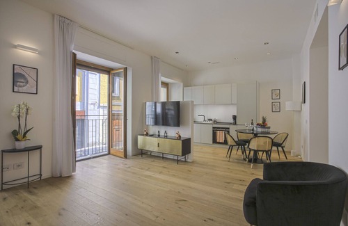 Porta Venezia Apartment | Milan Luxury Suite-Hosted by Sweetstay