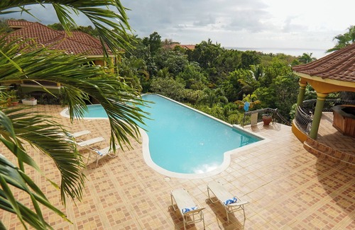 Montego Bay Villa | Milbrooks Resort a Luxurious Villa in Montego Bay overlooking the sea.