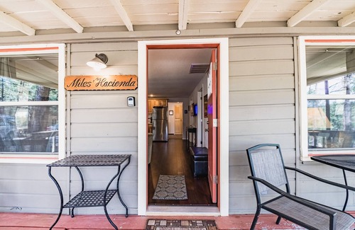 Ruidoso Cottage | Miles Hacienda | Walk to Town 2BR Hideaway