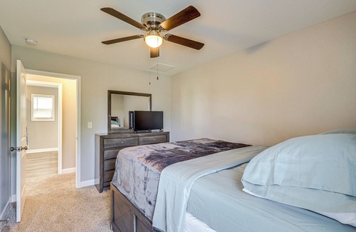 Milford House | Milford Home w/Private Pool: 12 Mi to Beaches!