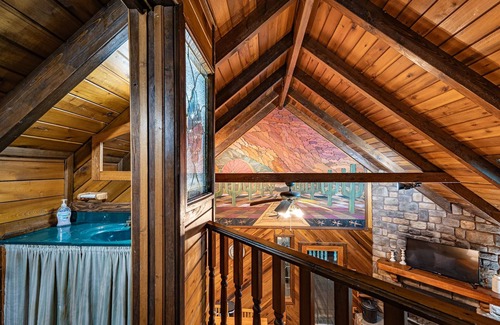 Lansing Cabin | Mill Creek Cabins 7- Secluded Luxury Cabins 2 miles New River Gorge NP entrance