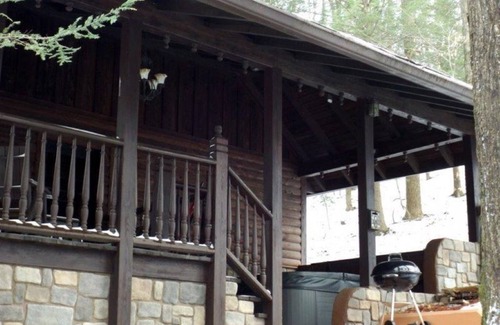 Lansing Cabin | Mill Creek Cabins 7- Secluded Luxury Cabins 2 miles New River Gorge NP entrance