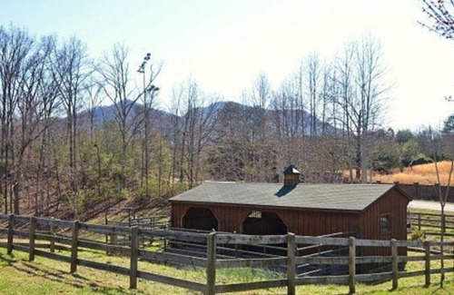 Mill Spring Cabin | Mill Hill Farm, Luxury Farm Experience
