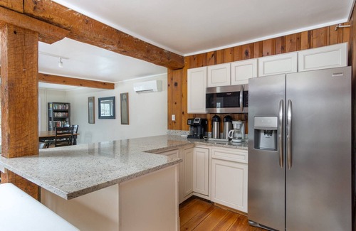 Flat Rock Condo | Mill House Nest/Lakefront Unit @ Historical Resort/Travel Nurses Welcome/Canoes/Tennis/Pets Ok