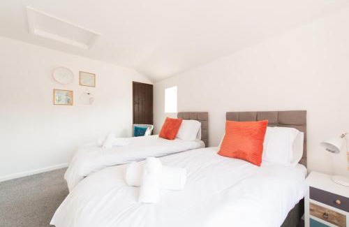 Northleach House | Mill View