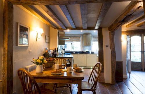 Saffron Walden House | Miller Cottage a luxury 1550's cottage in the Historic centre of Saffron Walden