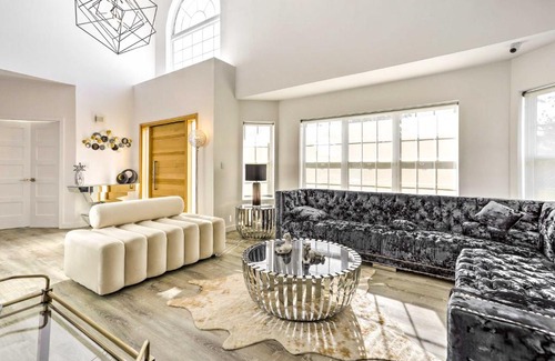 Miller Place Villa | Miller Place Getaway with Pool about 4 Mi to Beach!