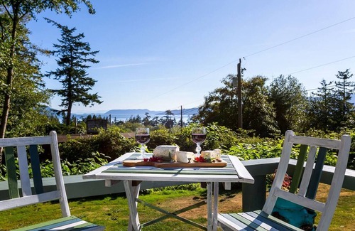 Lummi Island House | Miller's Island Retreat- Panoramic San Juan Views