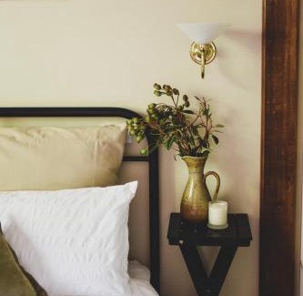 West Albury House | Millers Nook - Central Charm