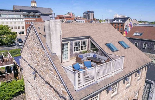 New Bedford Apartment | Millie's-Historic New Bedford, 2BR w. water views