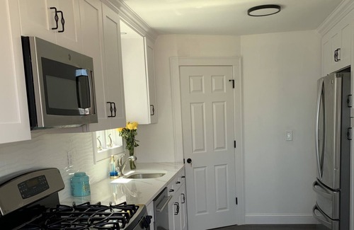 Long Island House | Million Dollar Bayfront Home -- 5 min 🚗 to LIRR & 10 min to Ocean