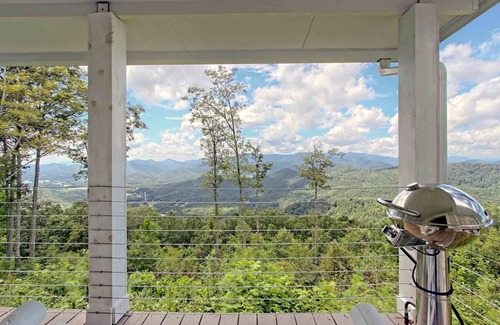 Sky Valley House | MillionDollarViewSkyValley,ElectronicBasketball,91Mbps,3bedroom,2 bath, 1Level,