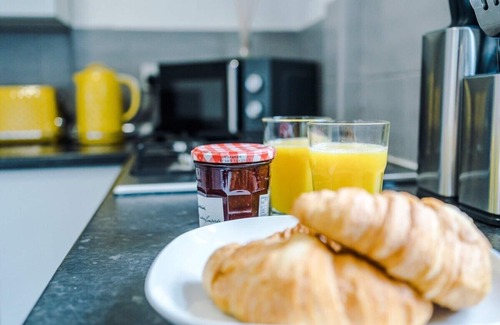 Clayton House | Millola House 2 – near Etihad Stadium free parking
