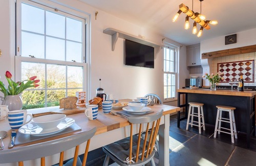 Saint Gennys Apartment | Millook View Farmhouse - Luxury Cottages