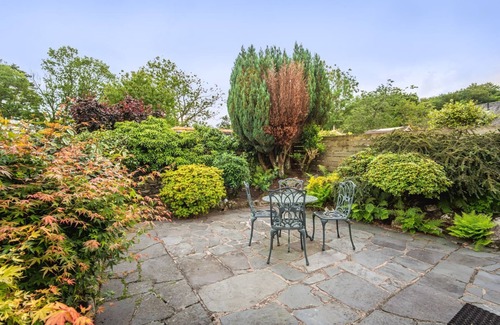 Braithwaite Cottage | Millside Cottage - a cottage that sleeps 4 guests in 2 bedrooms