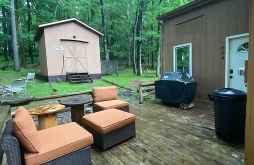 Terra Alta House | *Millstone Cottage w/Lake & Pool access, Wi-Fi