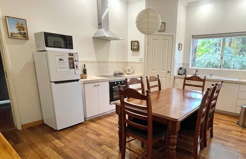 Dwellingup House | Milltree Cottage Getaway