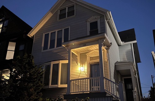 Milwaukee Apartment | Milwaukee Riverview Flat, Skyline Views, near Downtown. Walk to Breweries!