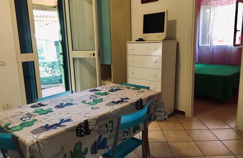 Defensola Bed & Breakfast | MIMOSA C Three-room villa for 6 people 2 bedrooms and living room with 2 beds
