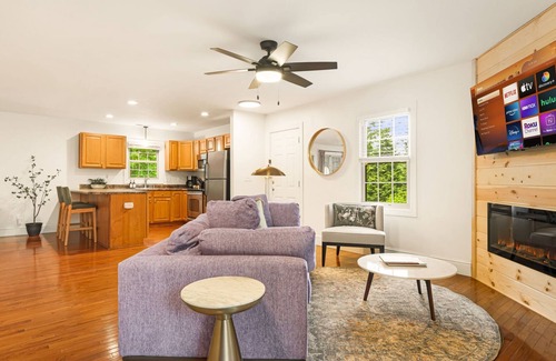 Asheville House | Min to AVL | Hot Tub | FirePit | EVCharger | Grill