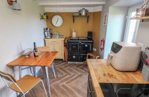 Dinas Cross Cottage | Min-y-ffordd