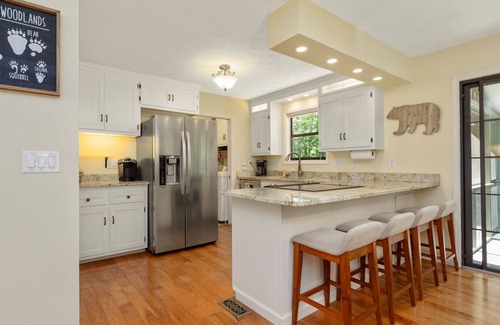 Hendersonville House | Mindful Manor Peaceful Retreat
