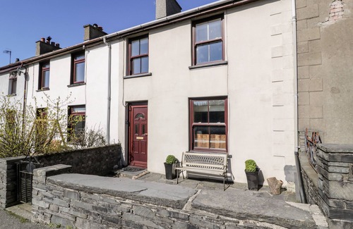 Rhiwbryfdir Cottage | MINERS COTTAGE, pet friendly, with open fire in Blaenau Ffestiniog