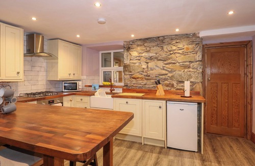 Rhiwbryfdir Cottage | MINERS REST, pet friendly, with open fire in Blaenau Ffestiniog