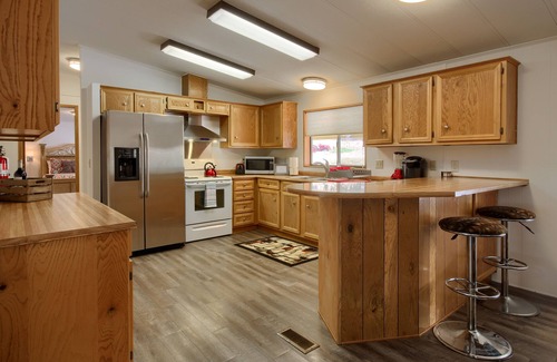 Catheys Valley House | Miners Rock Ranch in tranquil setting near Yosemite Valley/Merced River