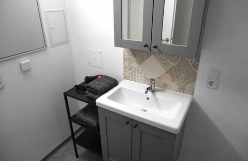 Amstetten House | Mini apartment in Amstetten for short stays in the basement